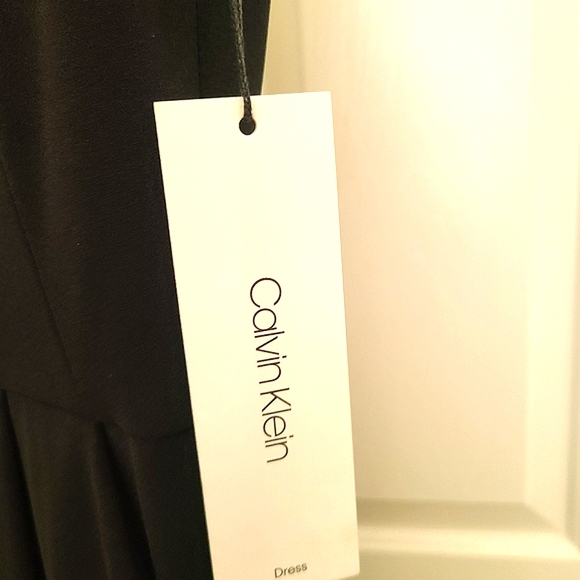 NWT Calvin Klein High Waist Wide Leg Black Romper Size 2 - Picture 4 of 9